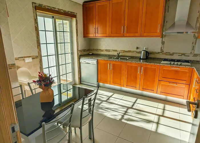 Farm Village- Townhouse 2 Mins From Old Town *