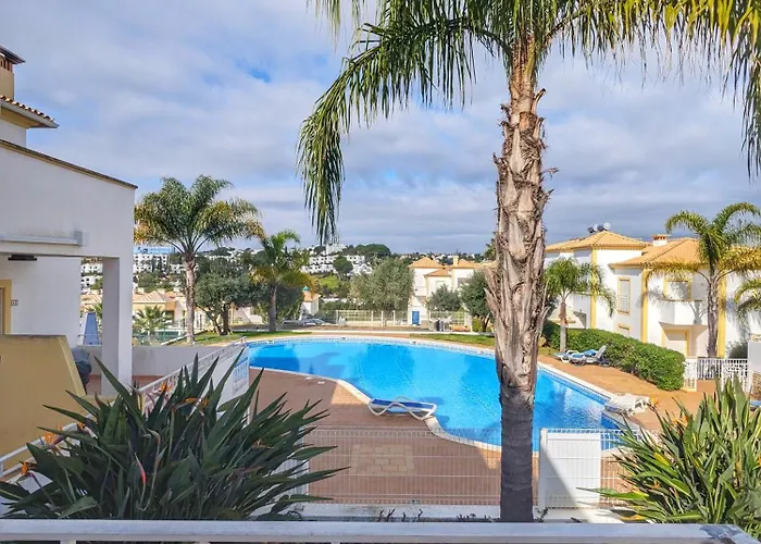 Farm Village- Townhouse 2 Mins From Old Town *