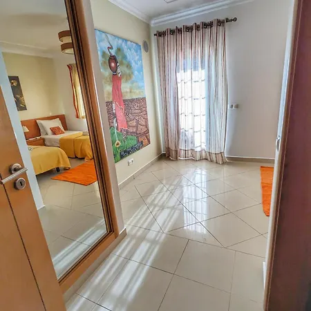 펜션 Farm Village- Townhouse 2 Mins From Old Town 알부페이라
