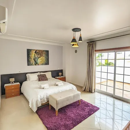 Casa de Férias Farm Village- Townhouse 2 Mins From Old Town Albufeira