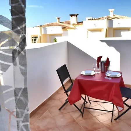 Farm Village- Townhouse 2 Mins From Old Town Albufeira